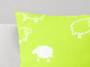 Dětský bavlněný povlak na polštář - vzor bílé ovečky na světle zeleném