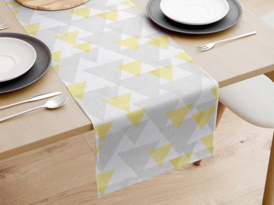 Běhoun na stůl Loneta - šedé a žluté proužkované trojúhelníky