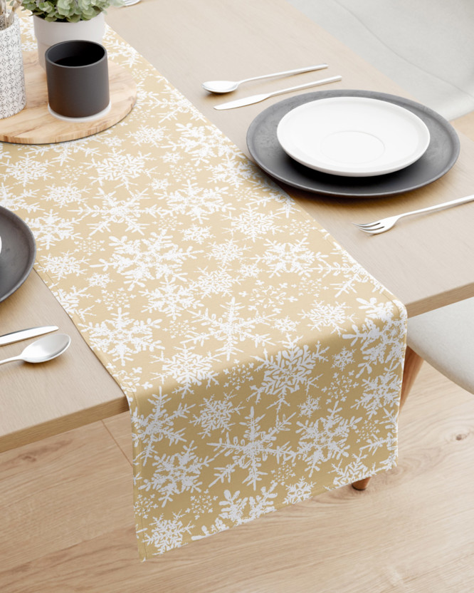 Vánoční běhoun na stůl 100% bavlna - sněhové vločky na zlatém