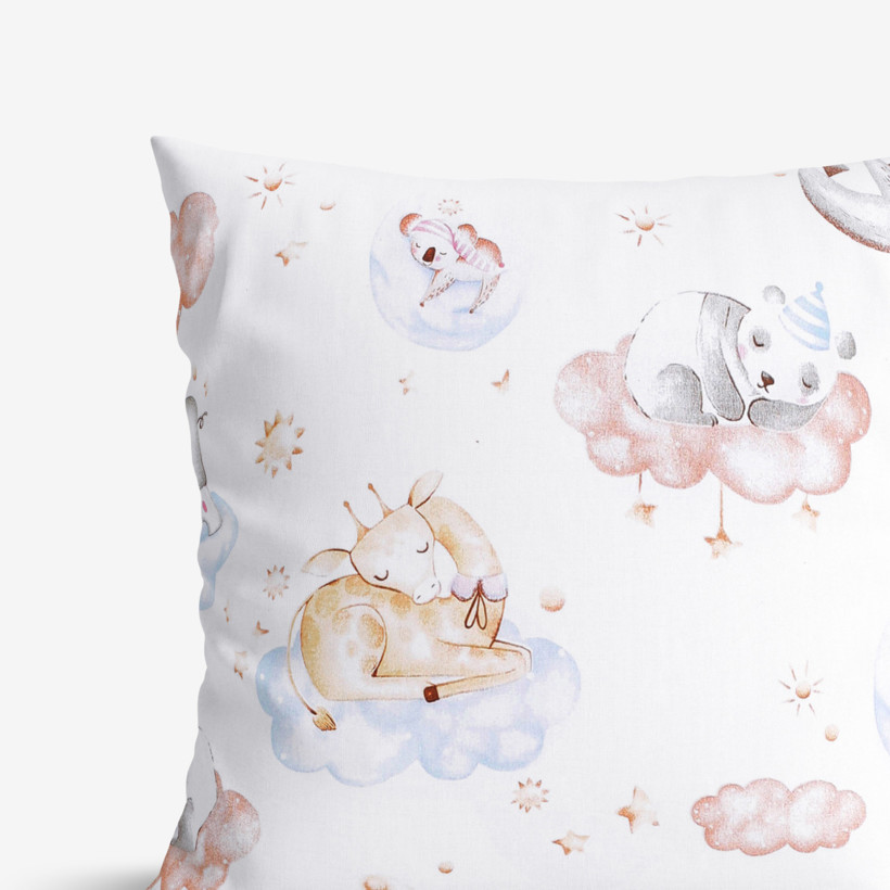 Dětský bavlněný povlak na polštář - spící zvířátka v oblacích