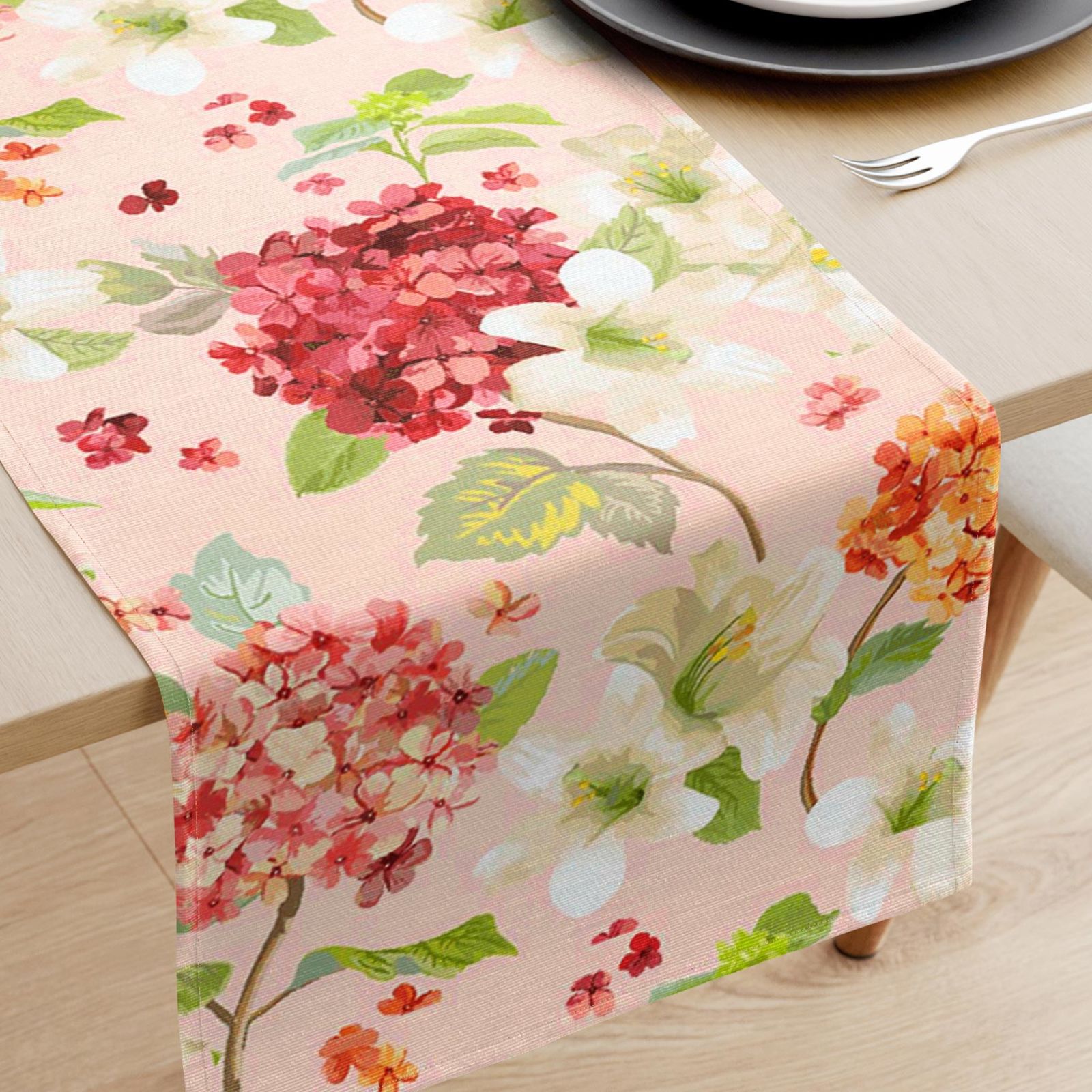 Běhoun na stůl Loneta - jarní květy