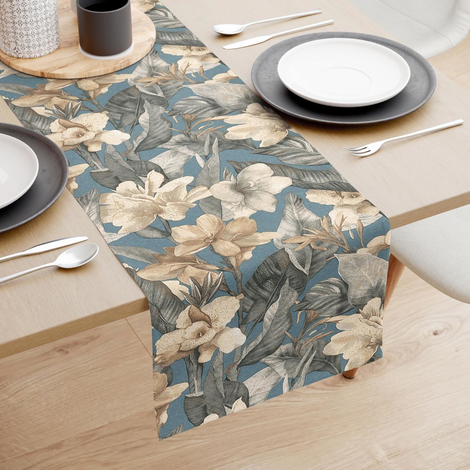 Běhoun na stůl Loneta - tropické květy