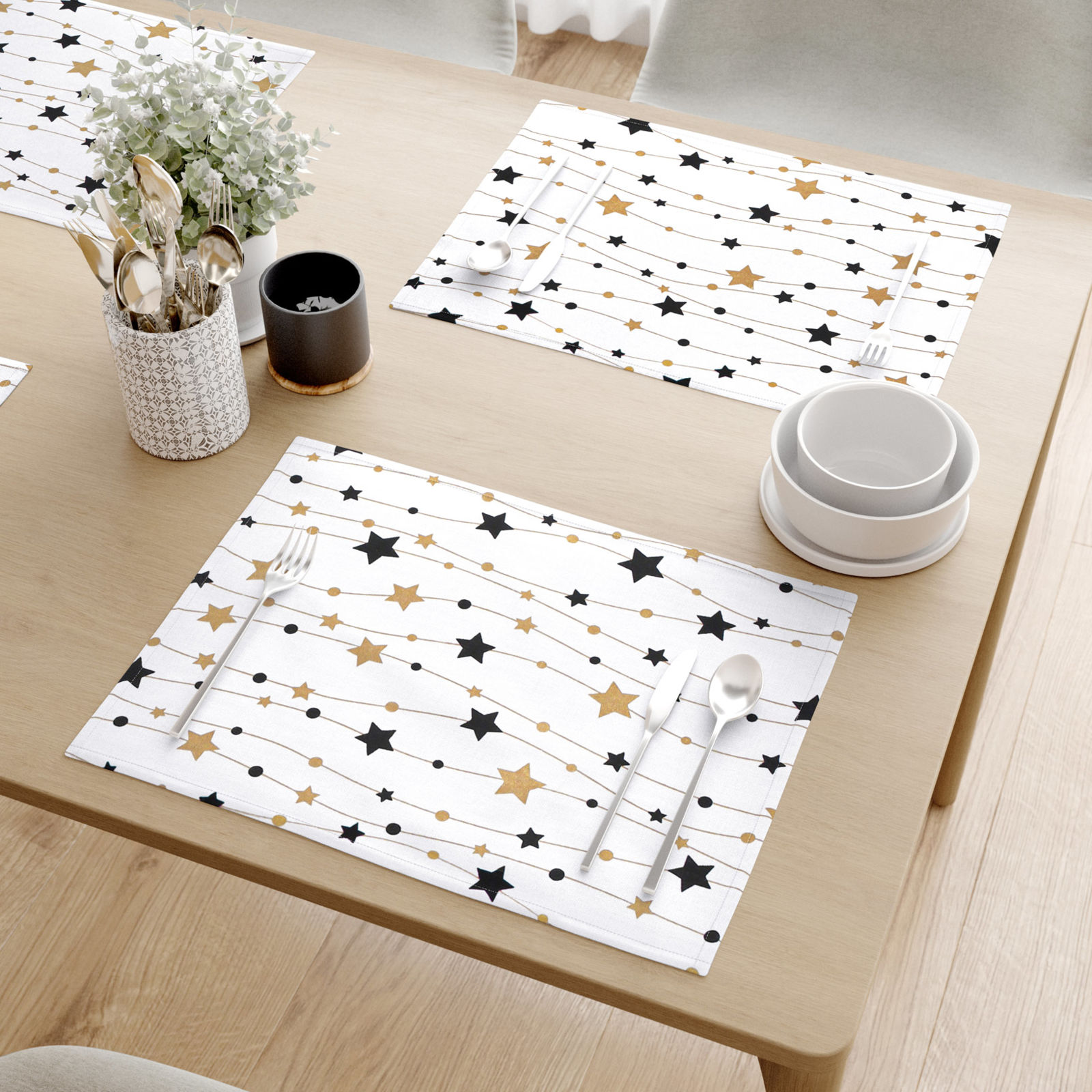 Prostírání na stůl 100% bavlněné plátno - zlaté a černé hvězdičky na bílém - sada 2ks