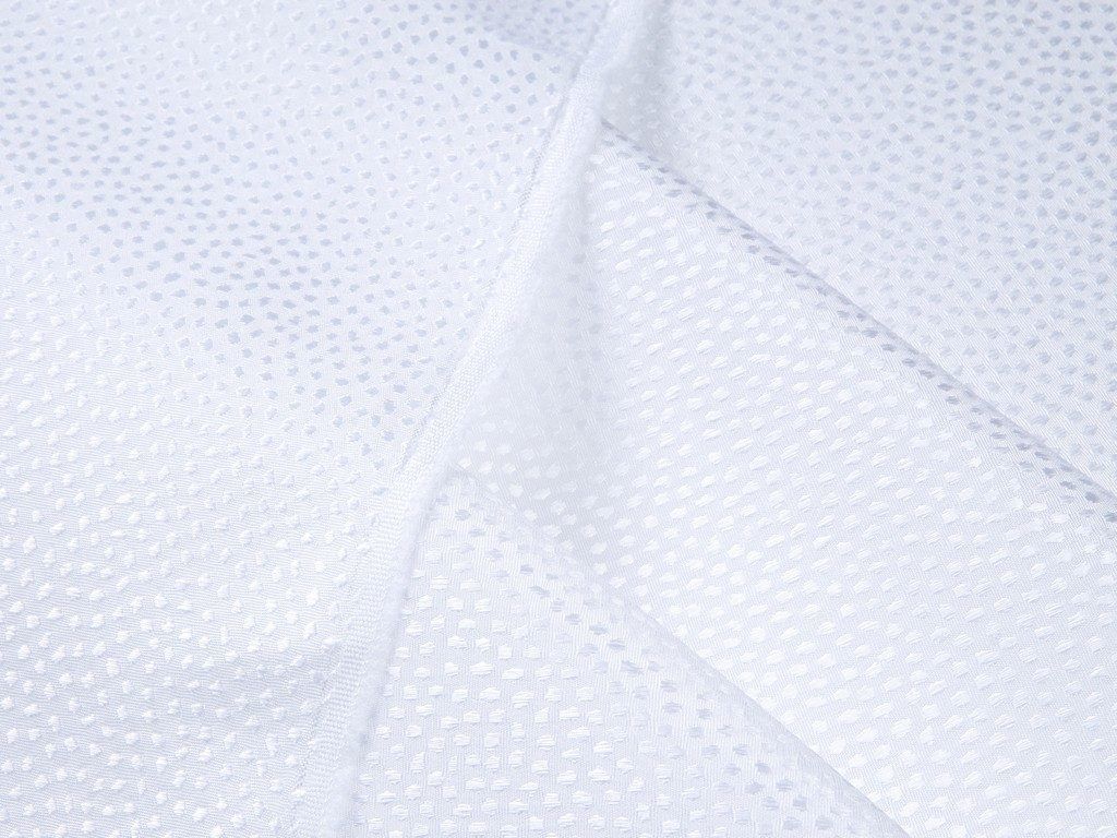 Teflonová látka na ubrusy - vzor „nopky” bílá