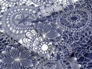 Bavlněné ložní povlečení - vzor 1034 velké mandaly na tmavě modrém a bílém
