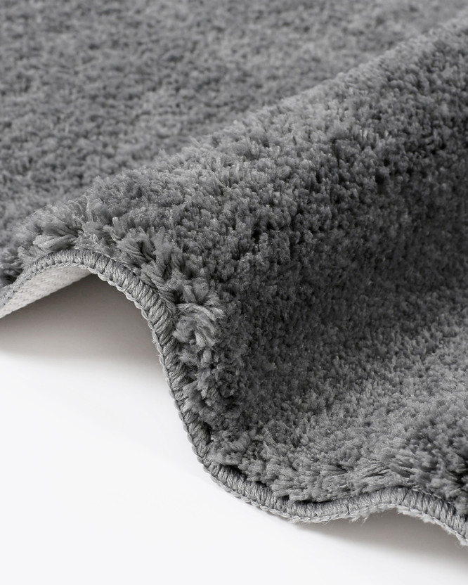Koupelnová předložka / kobereček s vyšším chlupem a výkrojem 50x60 cm - tmavě šedá