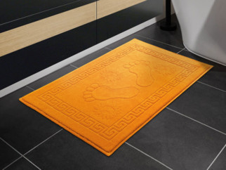 Koupelnová froté předložka oranžová vzor „Nožky” 50x70 cm