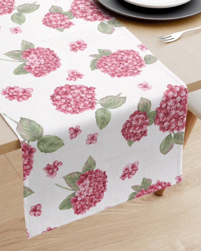 Běhoun na stůl Loneta - růžové květy hortenzie