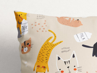 Dětský bavlněný povlak na polštář - veselé kočky na béžovém