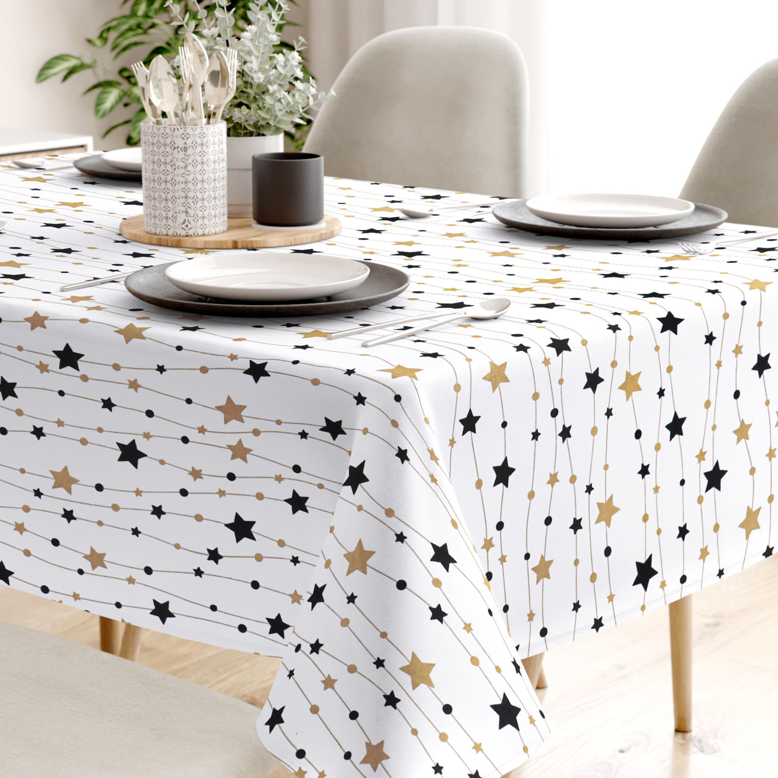 Hranatý ubrus 100% bavlněné plátno - zlaté a černé hvězdičky na bílém
