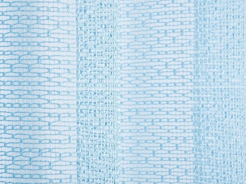 Žakárová záclona - blankytně modrá síť - metráž