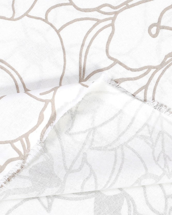 Hranatý ubrus 100% bavlněné plátno - světle béžové květy na bílém