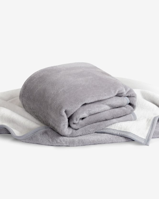 Kvalitní česaná deka - šedá/bílá