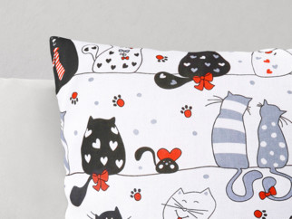 Dětský bavlněný povlak na polštář - komické kočky na bílém