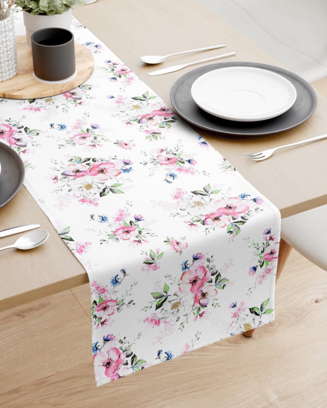 Běhoun na stůl 100% bavlněné plátno - růžové sakury s lístky