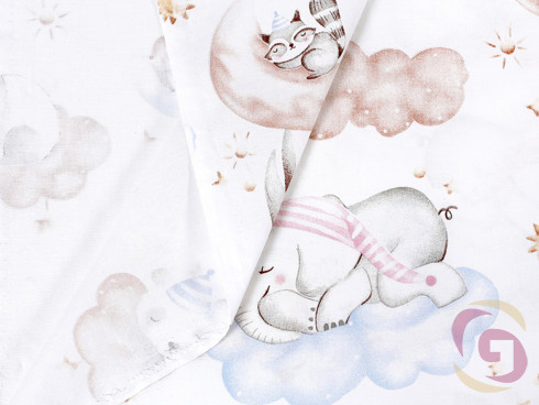 Bavlněné plátno SIMONA - spící zvířátka v oblacích