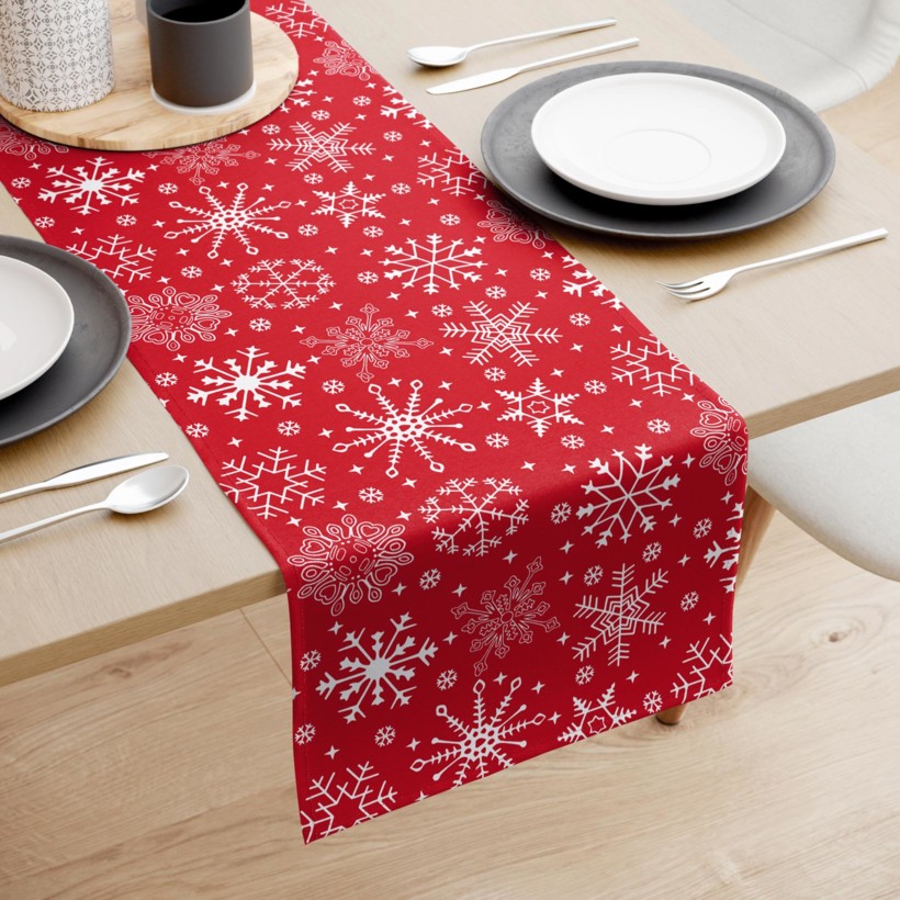 Vánoční běhoun na stůl 100% bavlna - sněhové vločky na červeném