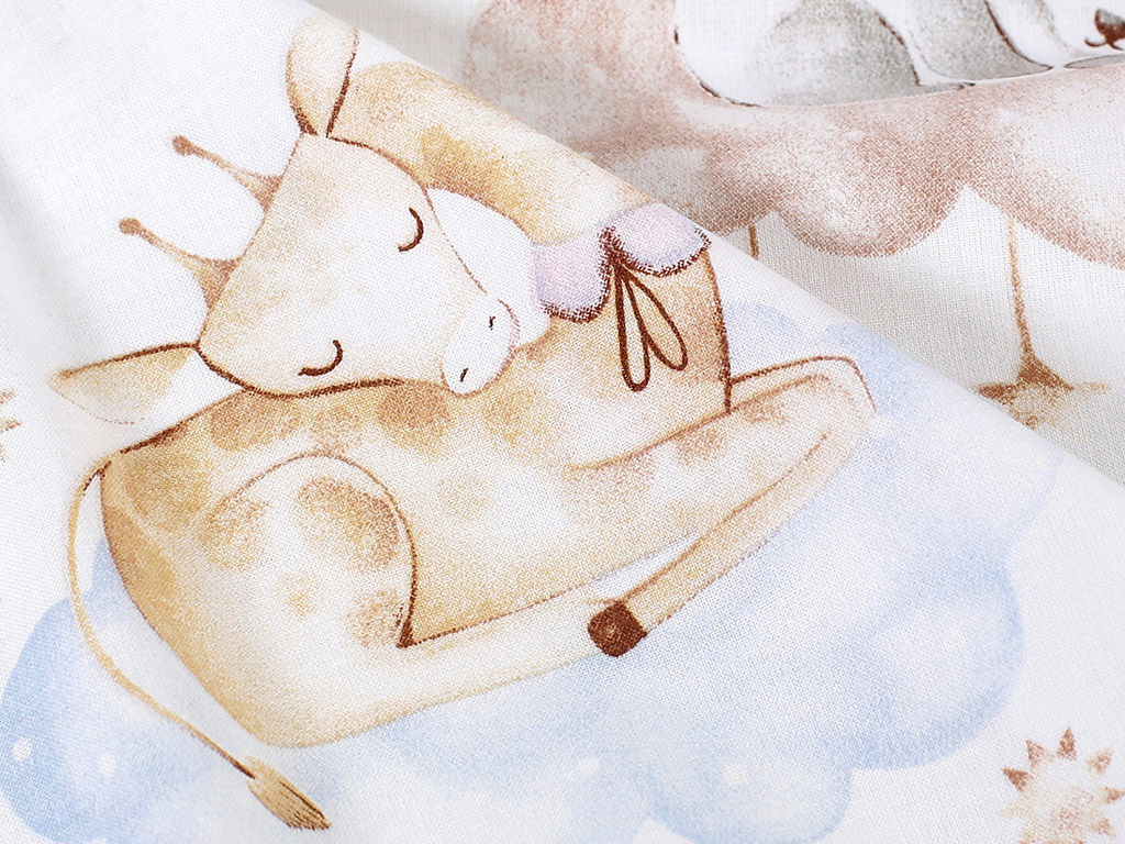 Bavlněné plátno - spící zvířátka v oblacích