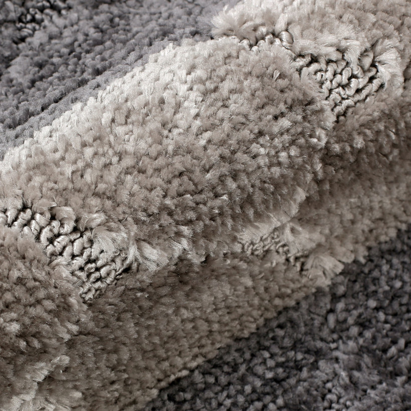 Koupelnová předložka / kobereček s vyšším chlupem 50x40 cm - šedé pruhy