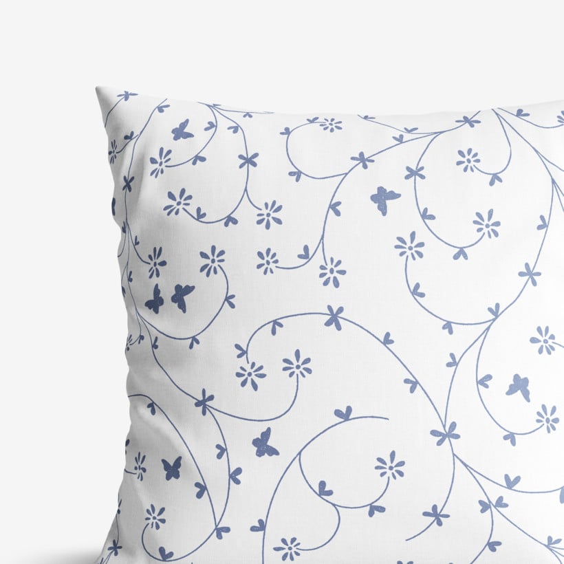 Bavlněný povlak na polštář - modrošedé kytičky a motýlci na bílém